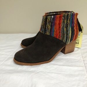 Tom’s Leila booties (NWT)